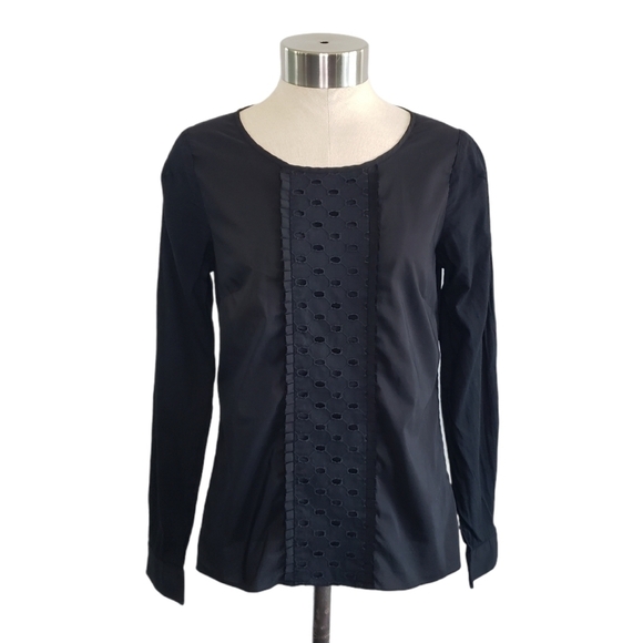 Gap black eyelet long sleeve popover top size XS - Picture 2 of 10